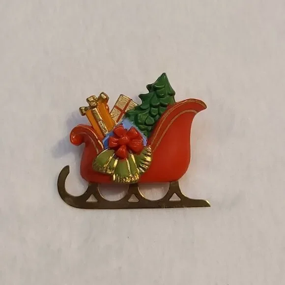 Christmas inspired brooch, Sleigh. - Picture 8 of 8